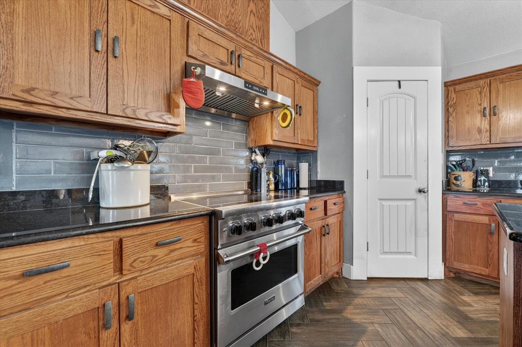 7145 Donald Road Krum, TX 76249 - Photo 12 of 35 Gallery Image 12