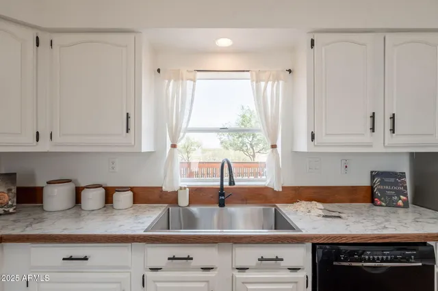 $399,000 | 3154 West Cactus Blossom Drive, Benson, AZ 85602