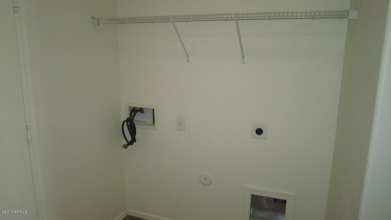 44107 Roth Road Maricopa, AZ 85138 - Photo 15 of 41 laundry room