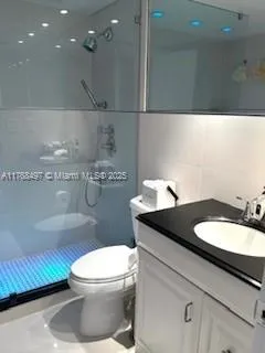 $2,300 | 1985 South Ocean Drive, Unit 15D, Hallandale Beach, FL 33009