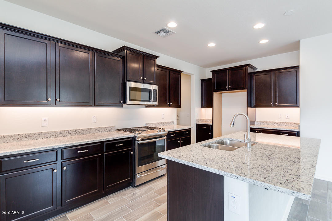 3255 West Carter Road Phoenix, AZ 85041 - Photo 13 of 58 12-Carter