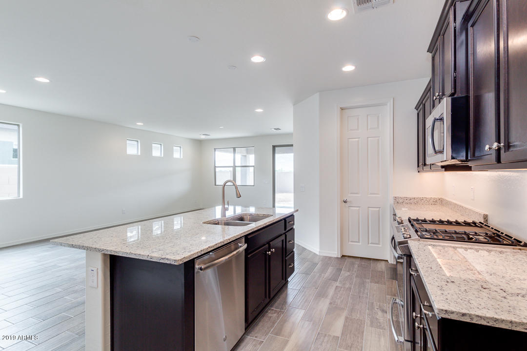 3255 West Carter Road Phoenix, AZ 85041 - Photo 16 of 58 15-Carter