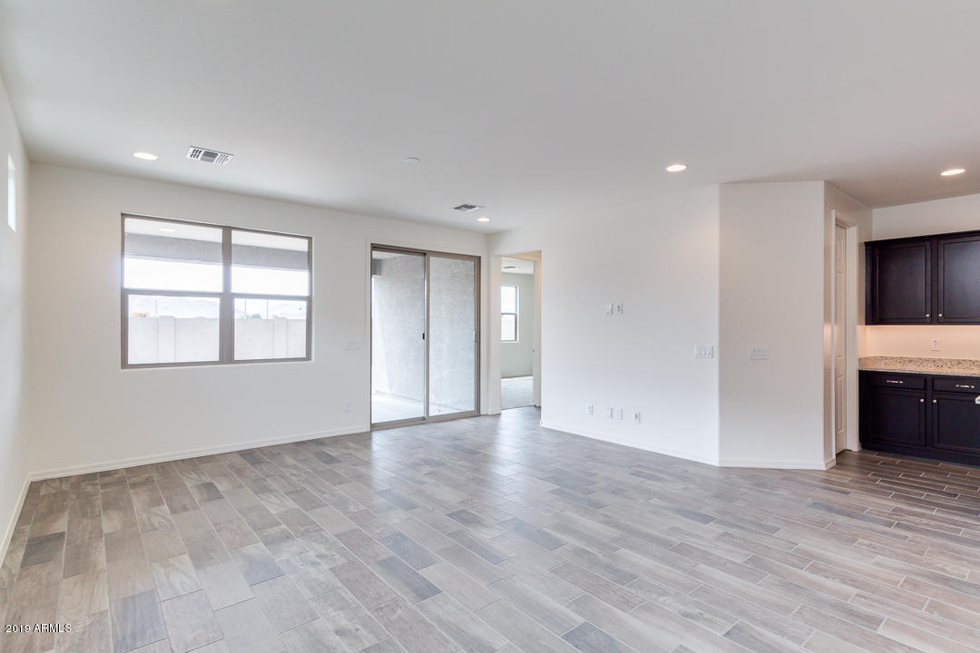 3255 West Carter Road Phoenix, AZ 85041 - Photo 5 of 58 04-Carter
