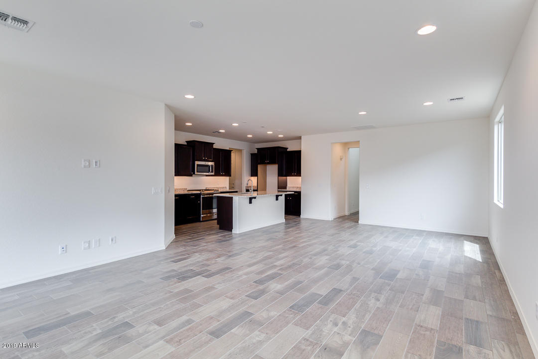 3255 West Carter Road Phoenix, AZ 85041 - Photo 8 of 58 07-Carter