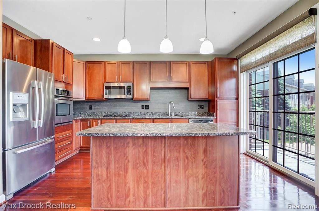 2002 Hazel Street, Unit 69 Birmingham, MI 48009 - Photo 4 of 25