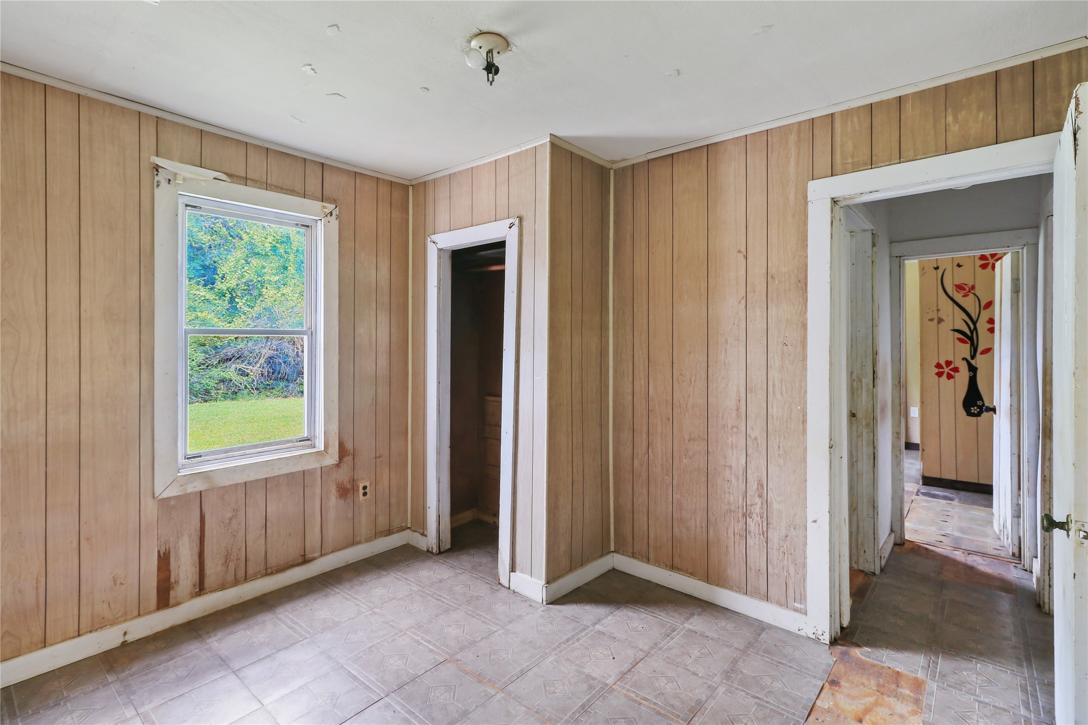 325 South 19th Street Silsbee, TX 77656 - Photo 5 of 18