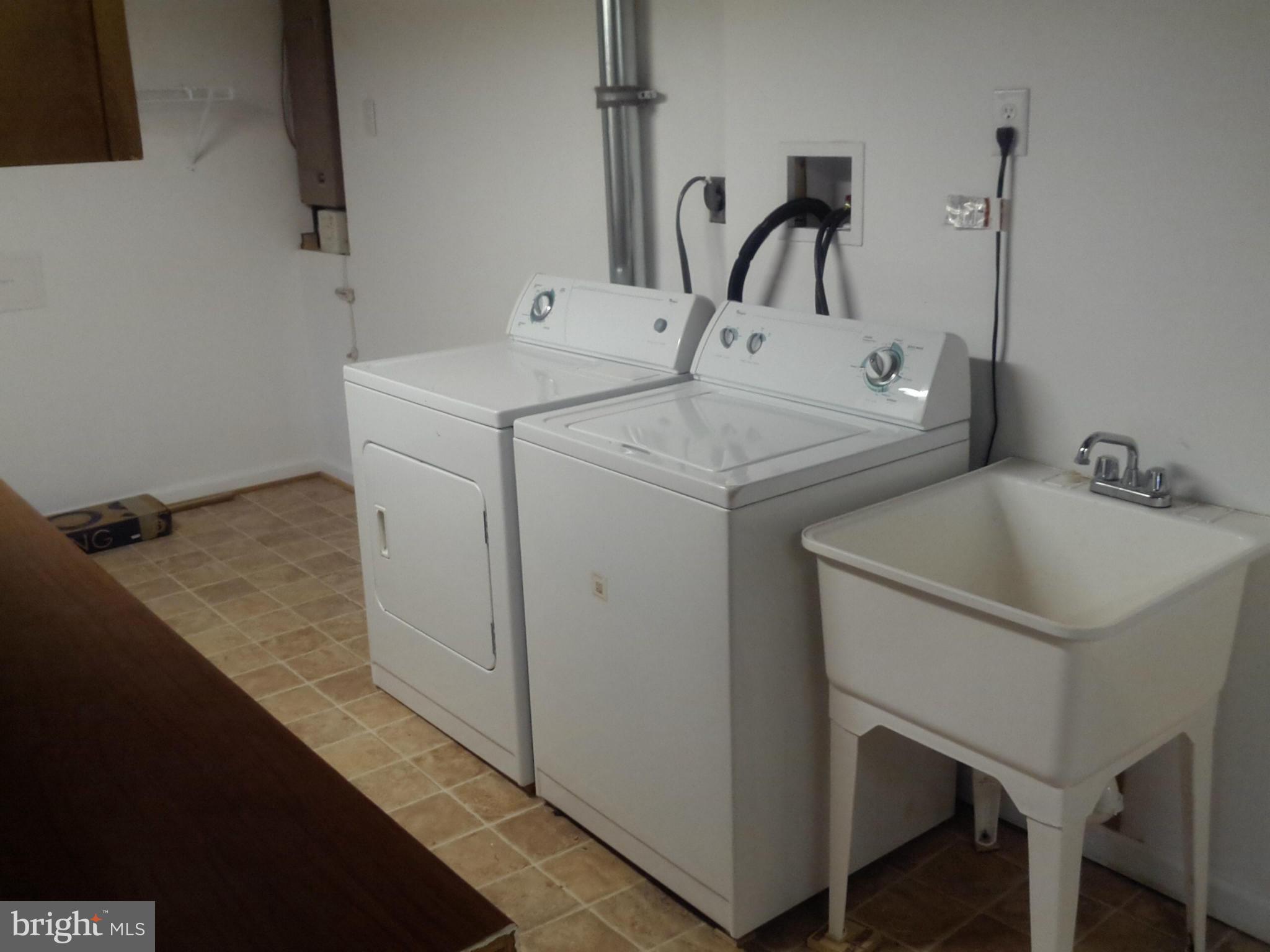 5515 Yorkshire Street Springfield, VA 22151 - Photo 20 of 26 Interior (General)