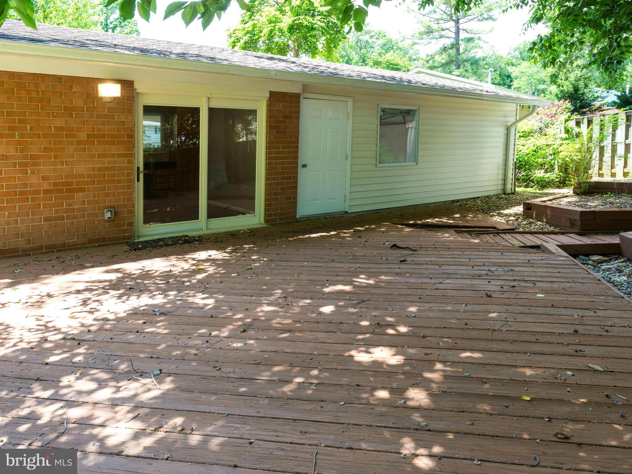 5515 Yorkshire Street Springfield, VA 22151 - Photo 24 of 26 Exterior (Rear)
