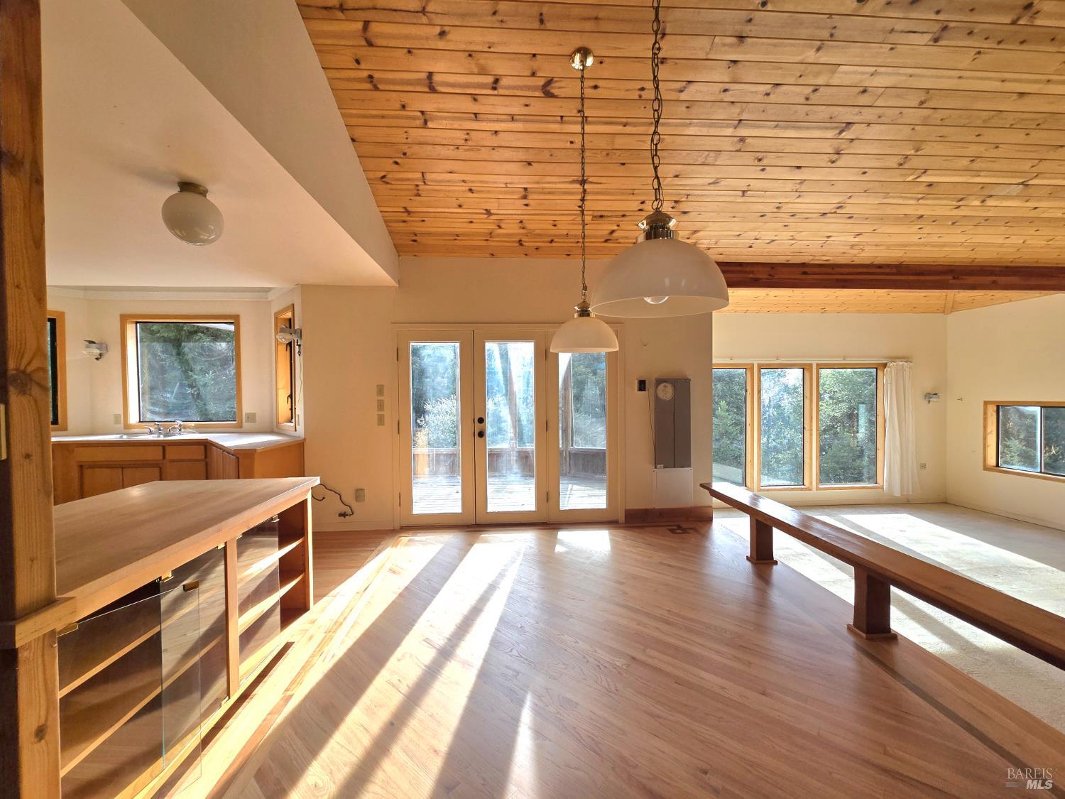 36955 Eureka Stagecoach Road Willits, CA 95490 - Photo 11 of 45 a view of an entryway with wooden floors