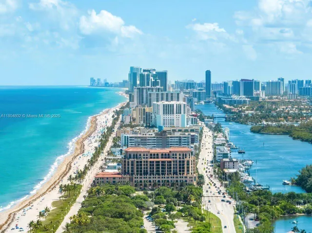 $4,299,000 | 5515 North Surf Road, Hollywood, FL 33019