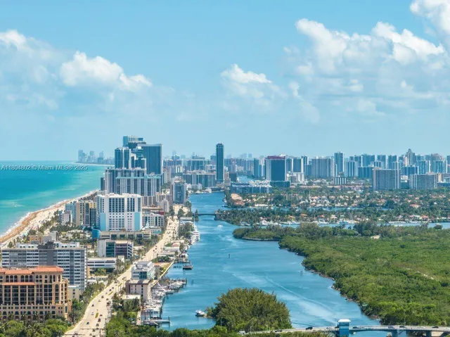 $4,299,000 | 5515 North Surf Road, Hollywood, FL 33019