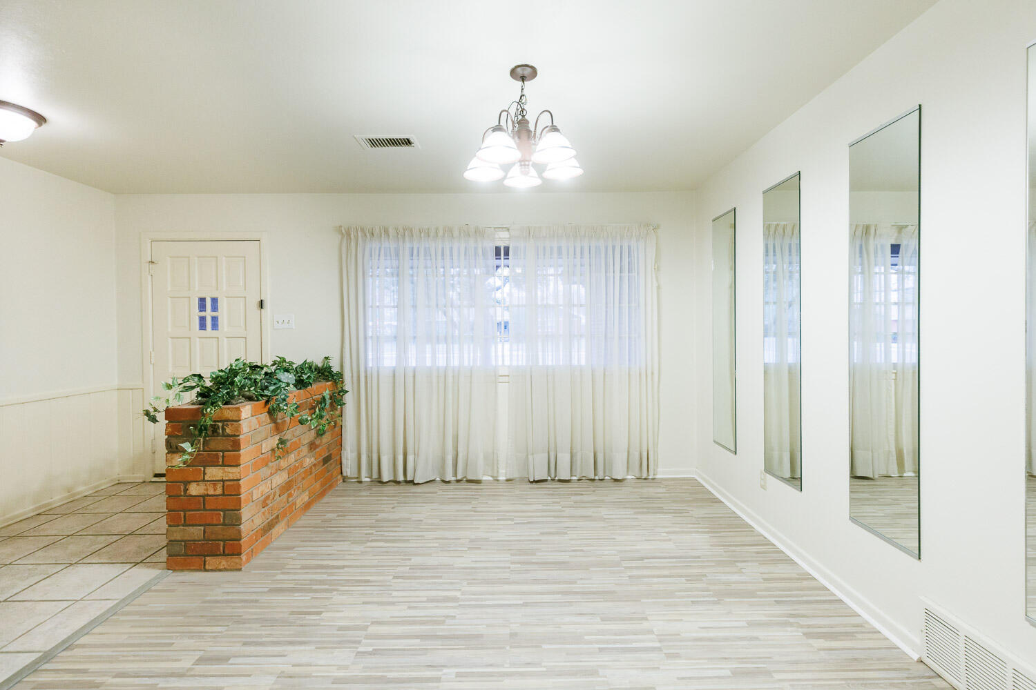 2302 52nd Street Lubbock, TX 79412 - Photo 18 of 42 Formal Eating Area