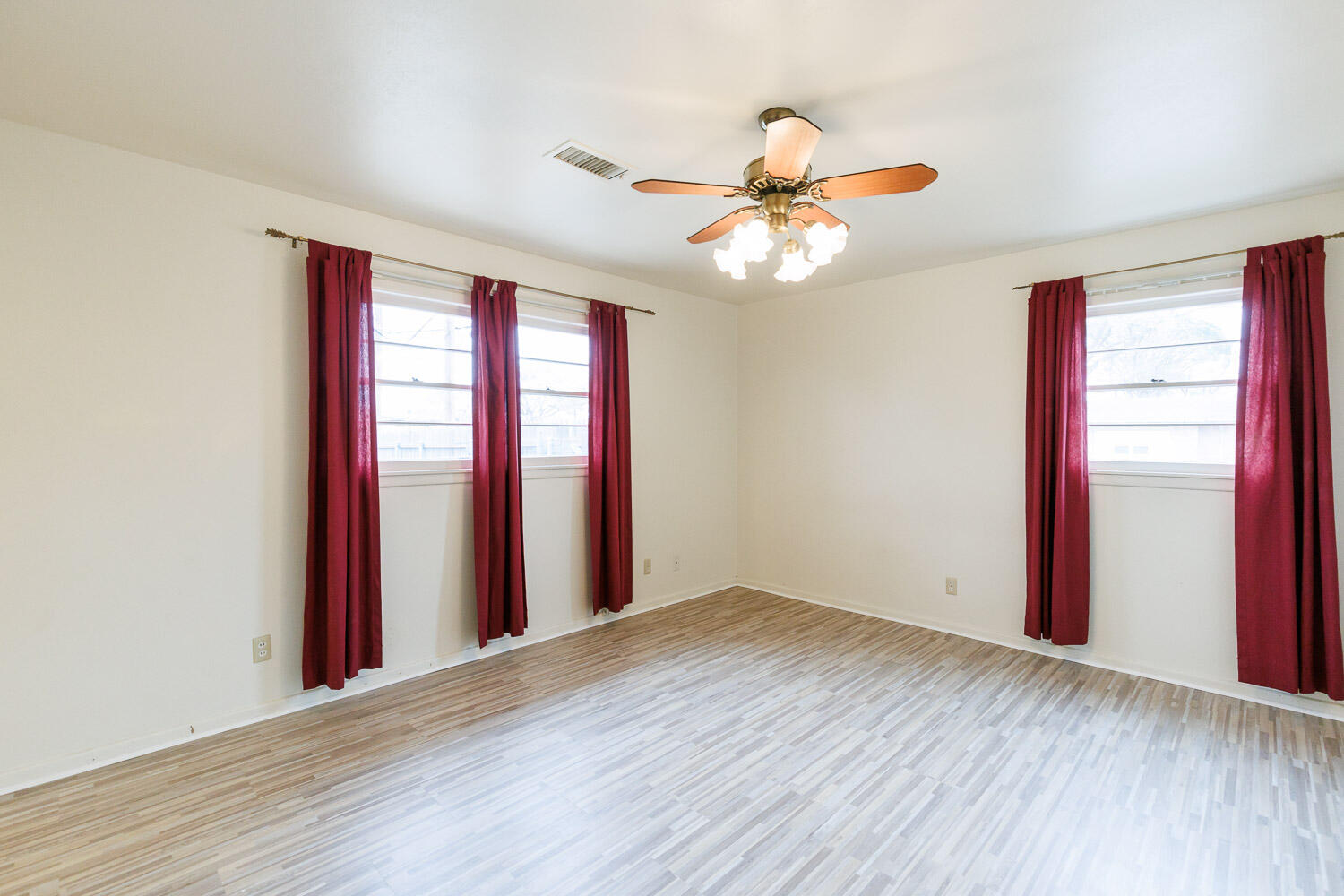 2302 52nd Street Lubbock, TX 79412 - Photo 20 of 42 Primary Bedroom