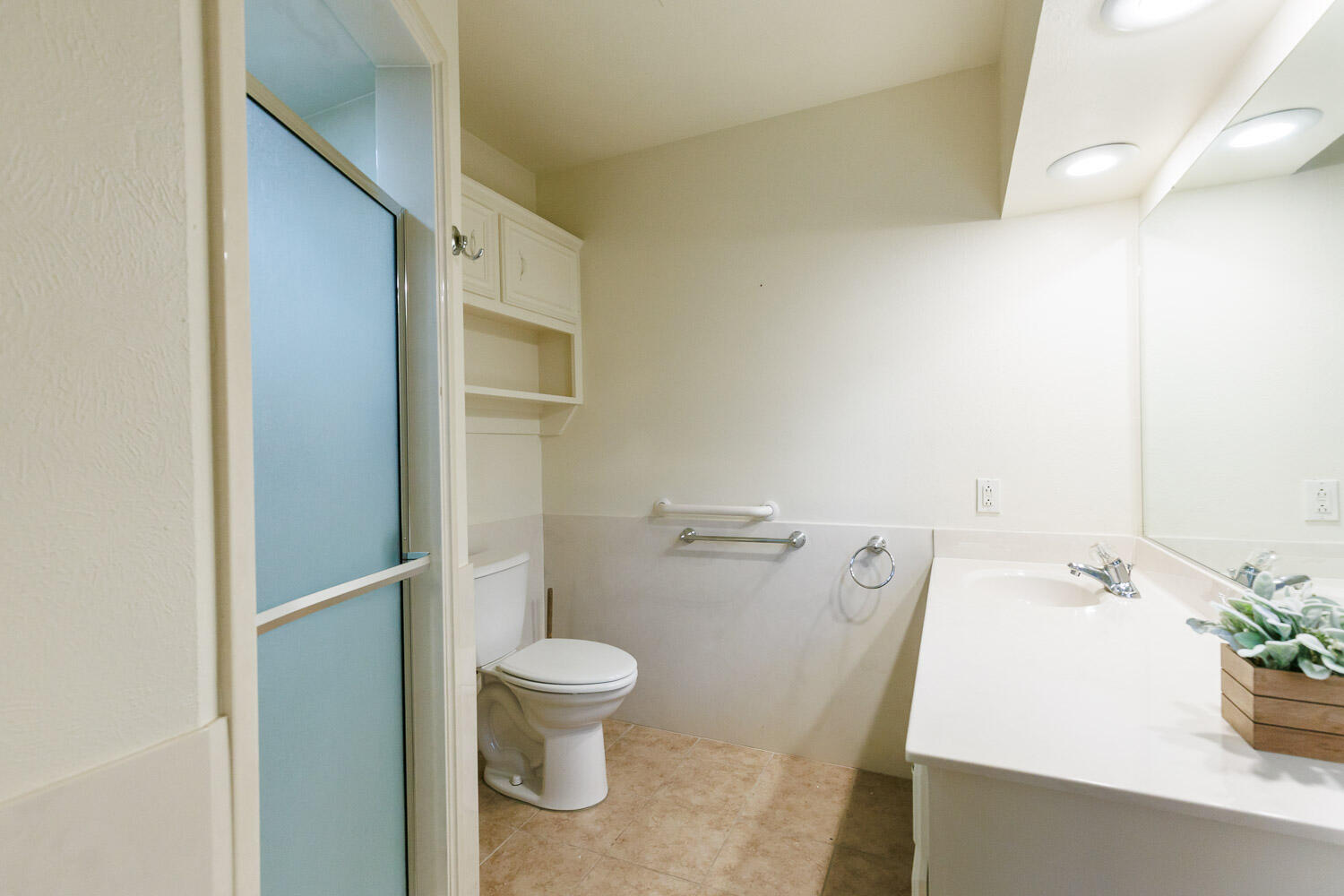 2302 52nd Street Lubbock, TX 79412 - Photo 22 of 42 Primary Bathroom