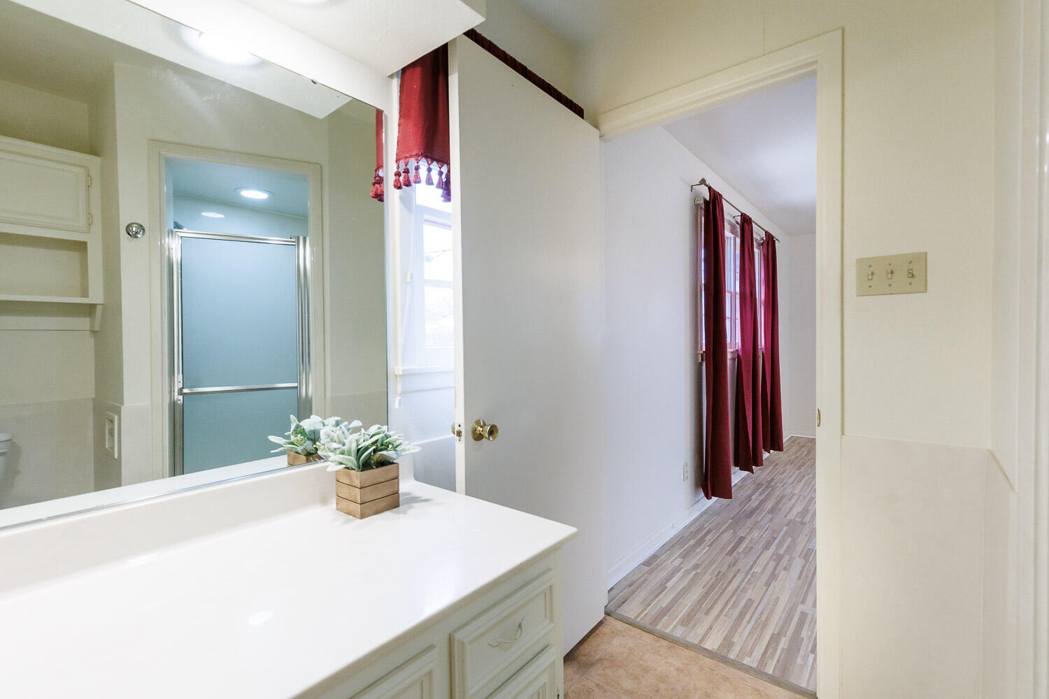2302 52nd Street Lubbock, TX 79412 - Photo 24 of 42 Primary Bathroom