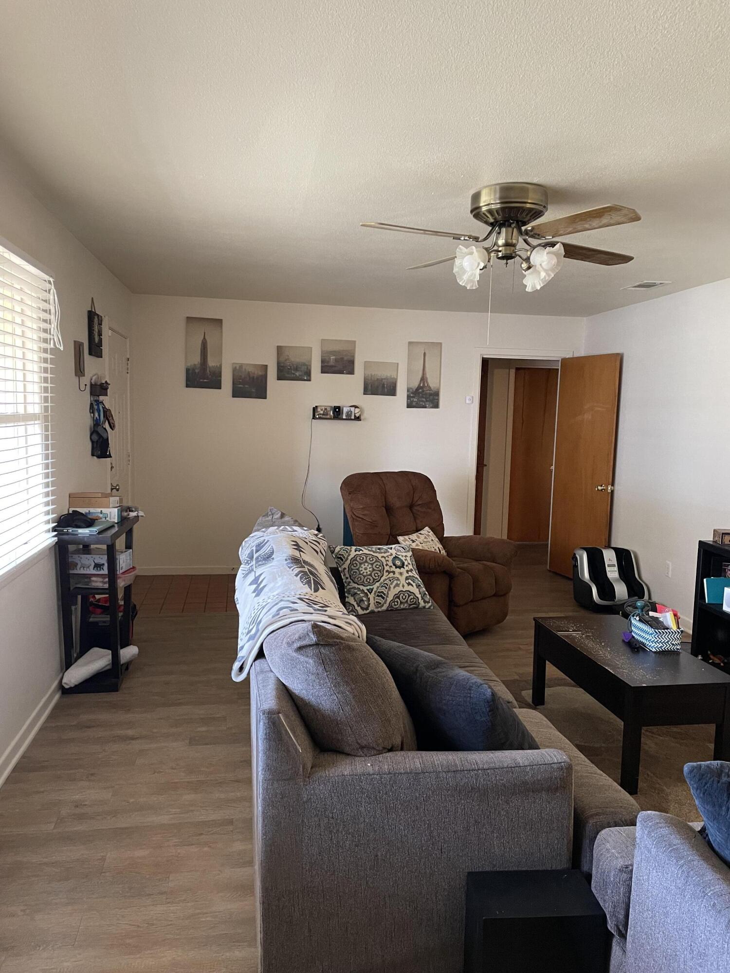 3811 28th Street Lubbock, TX 79410 - Photo 3 of 15 Living 1