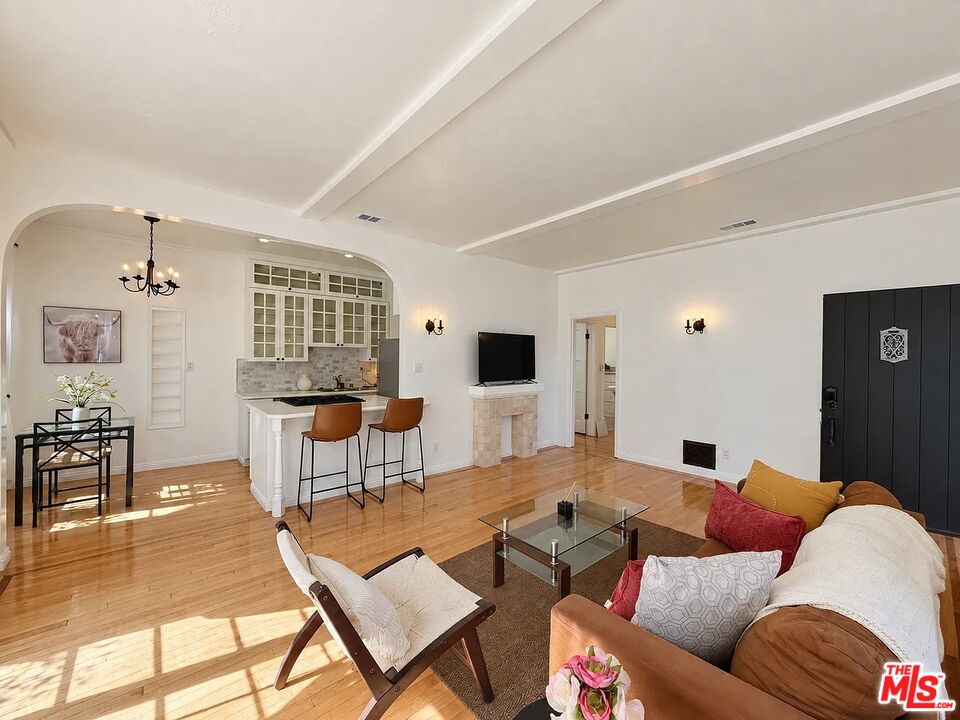 854 4th Street, Unit C Santa Monica, CA 90403 - Photo 20 of 22 Gallery Image 20