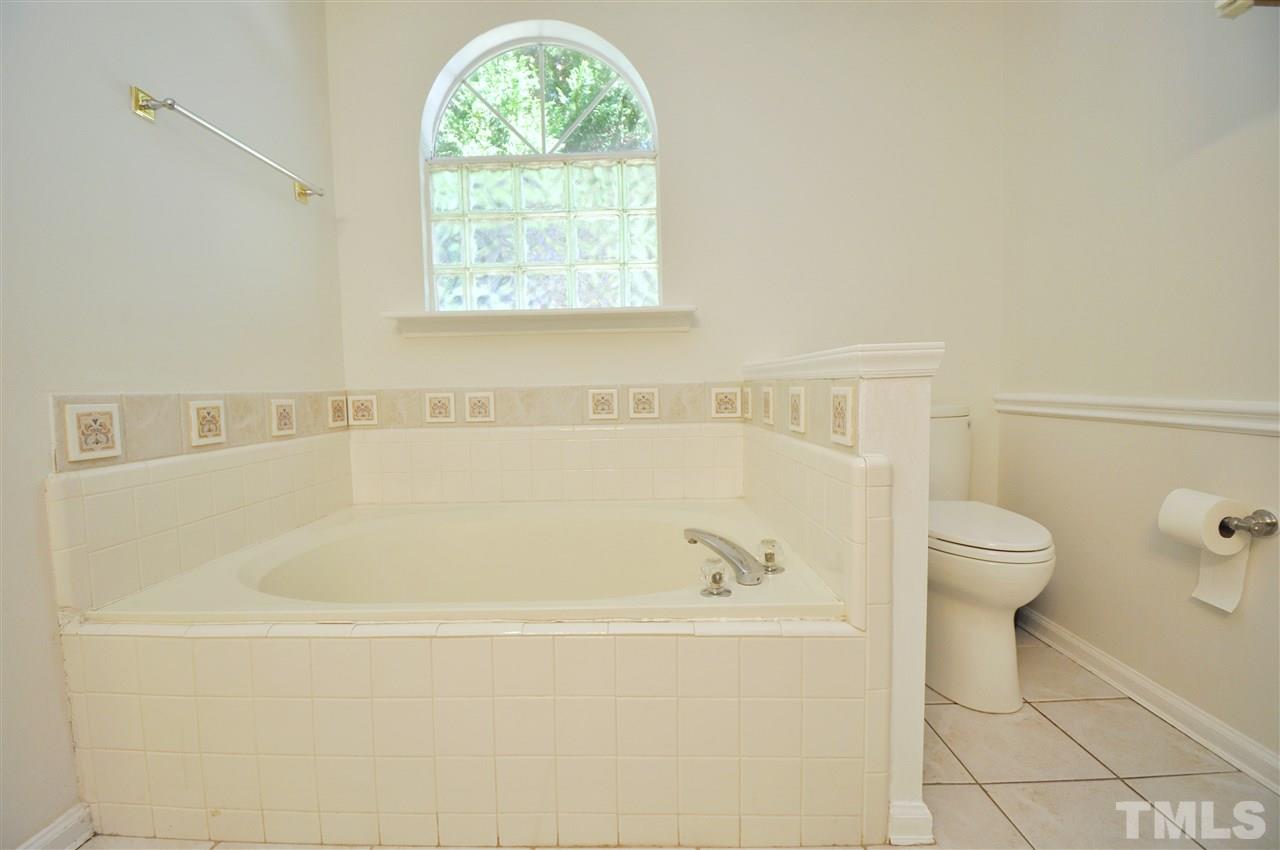 2012 Carthage Circle Raleigh, NC 27604 - Photo 19 of 22