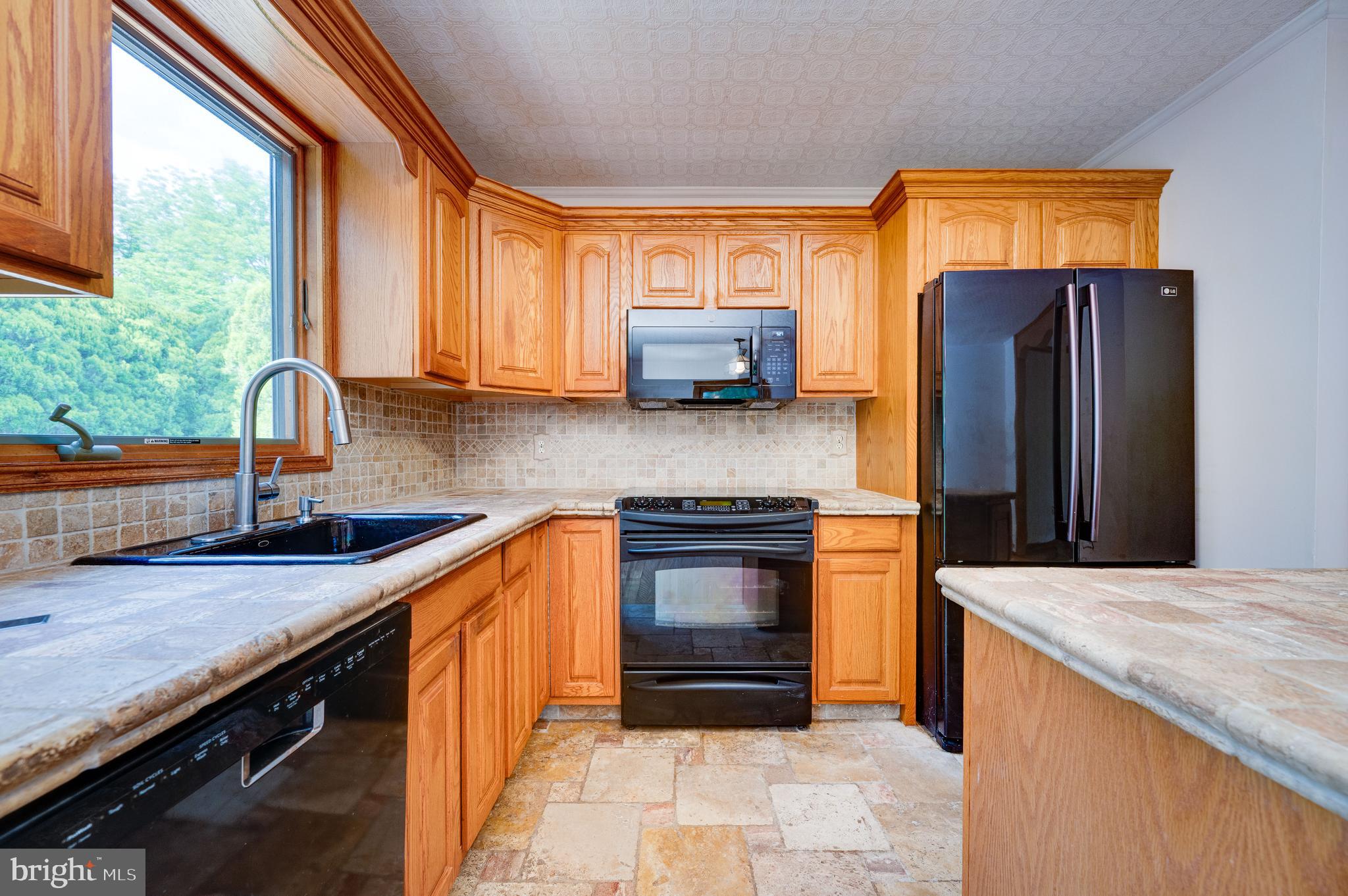 669 Summer Mountain Road Bernville, PA 19506 - Photo 35 of 48 Kitchen