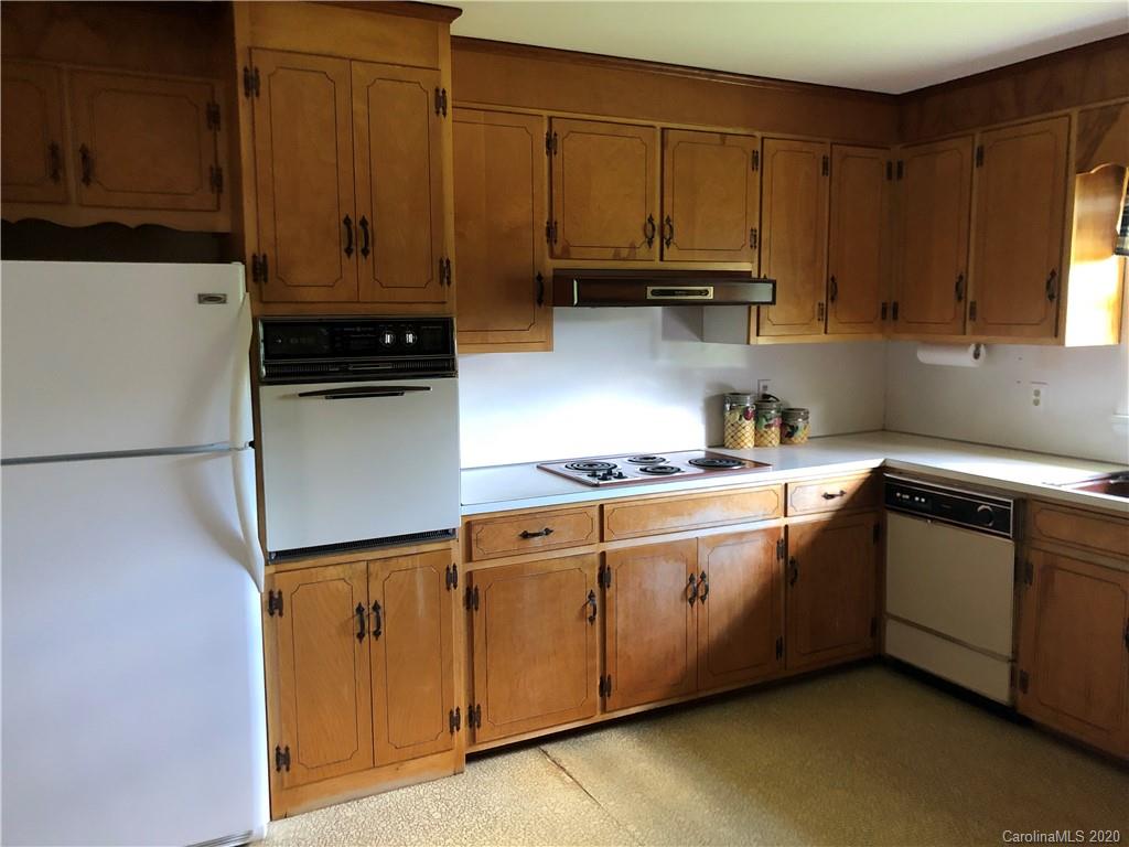 1881 Zion Road Morganton, NC 28655 - Photo 4 of 19 Gallery Image 4