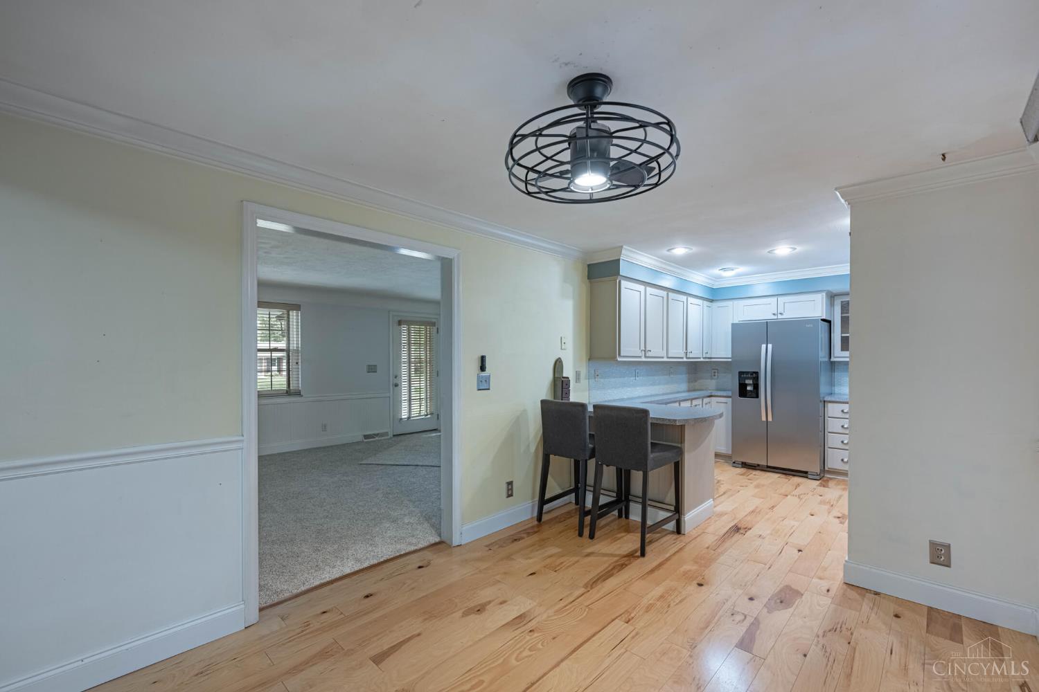 567 Lang Road Cincinnati, OH 45244 - Photo 7 of 35