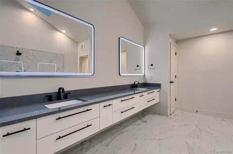 $1,050,000 | 7635 South Cook Way, Centennial, CO 80122