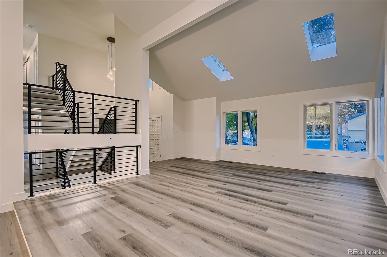 7635 South Cook Way Centennial, CO 80122 - Photo 5 of 28