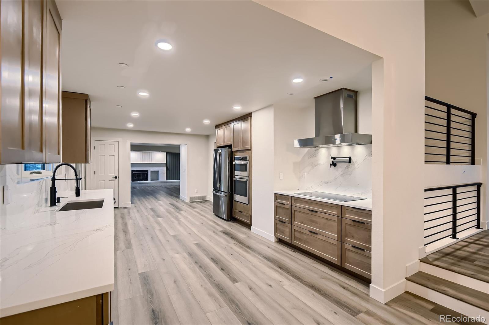 7635 South Cook Way Centennial, CO 80122 - Photo 9 of 28