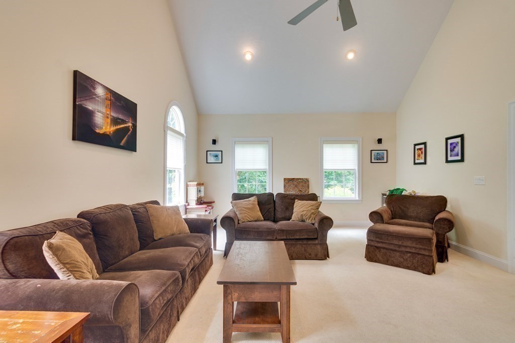 68 Old Farm Road Douglas, MA 01516 - Photo 16 of 33 Gallery Image 16