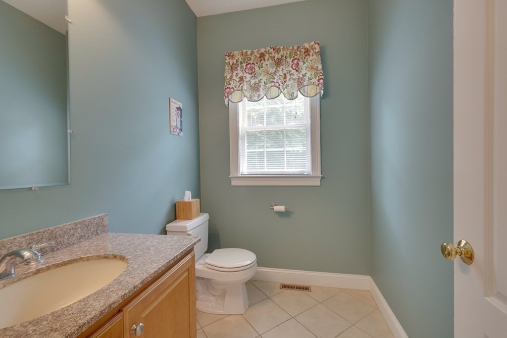 68 Old Farm Road Douglas, MA 01516 - Photo 17 of 33 Gallery Image 17