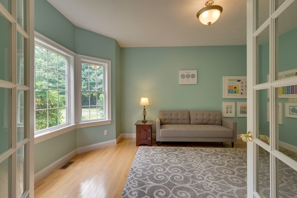 68 Old Farm Road Douglas, MA 01516 - Photo 5 of 33 Gallery Image 5