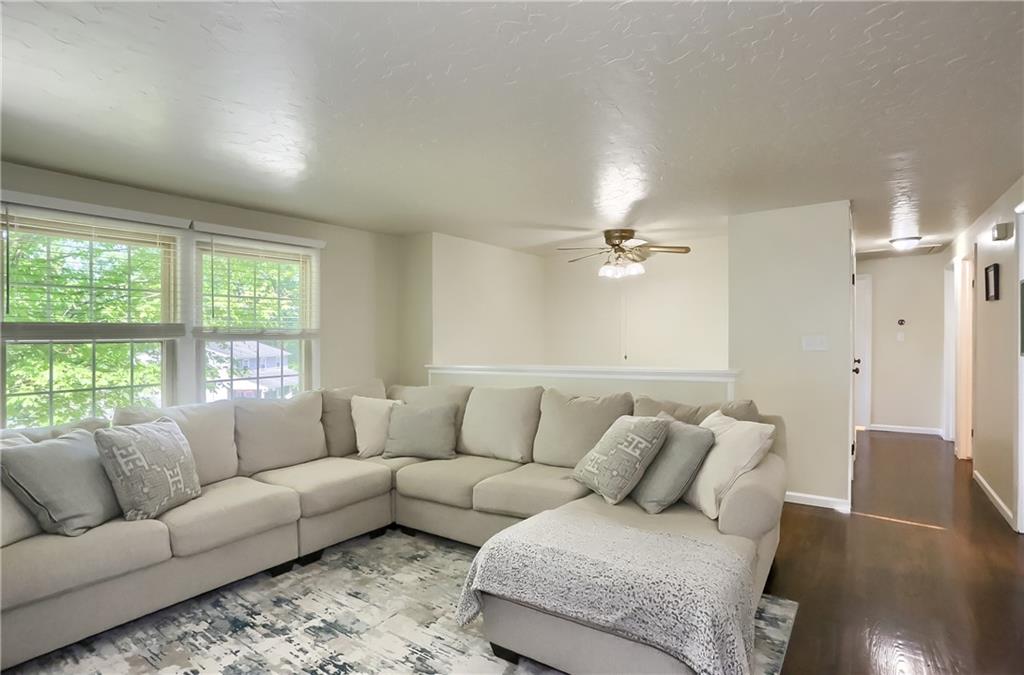 443 Tivoli Road Pittsburgh, PA 15239 - Photo 6 of 22 Gallery Image 6
