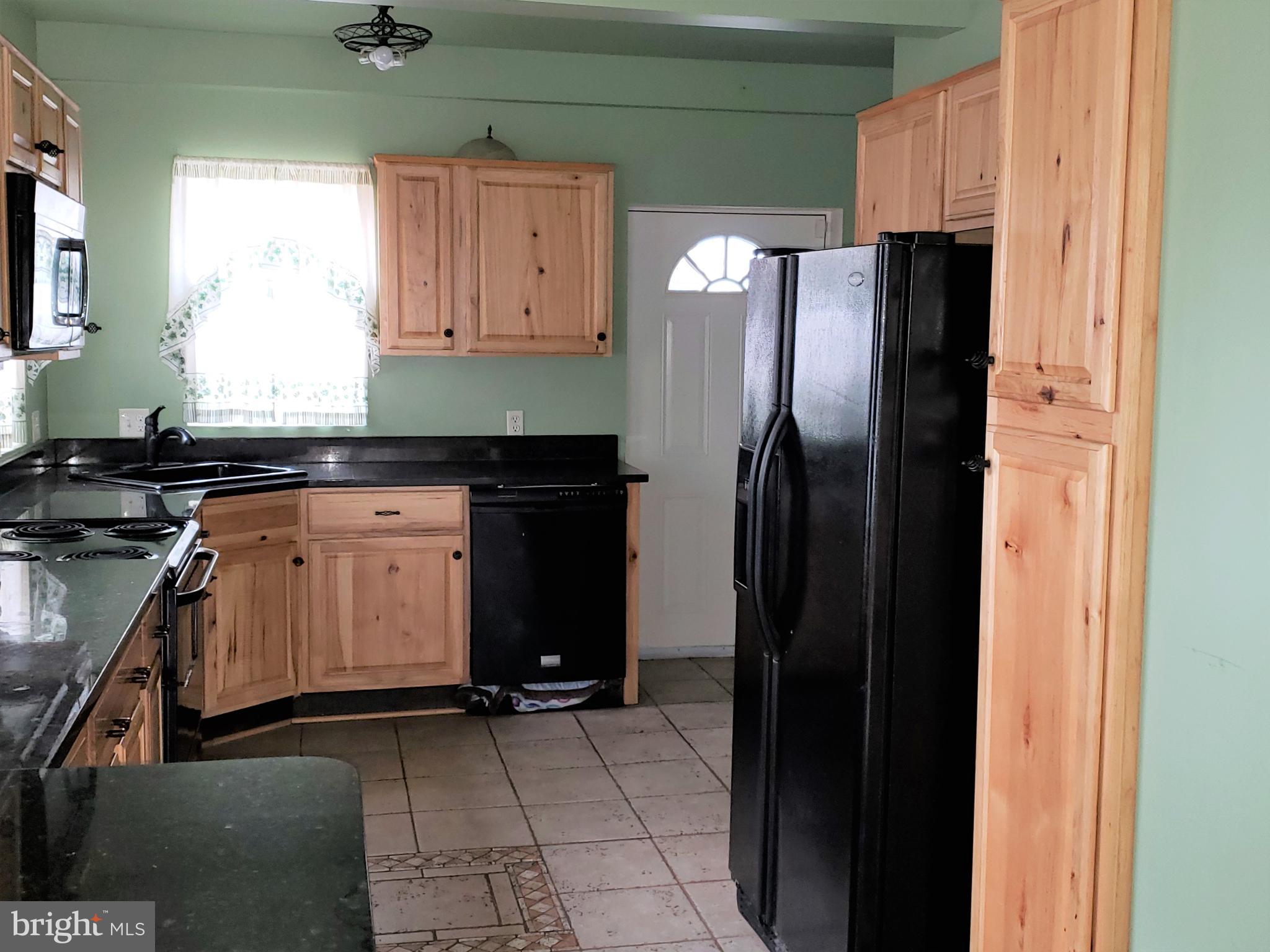 11709 Piscataway Road Clinton, MD 20735 - Photo 6 of 31 Gallery Image 6