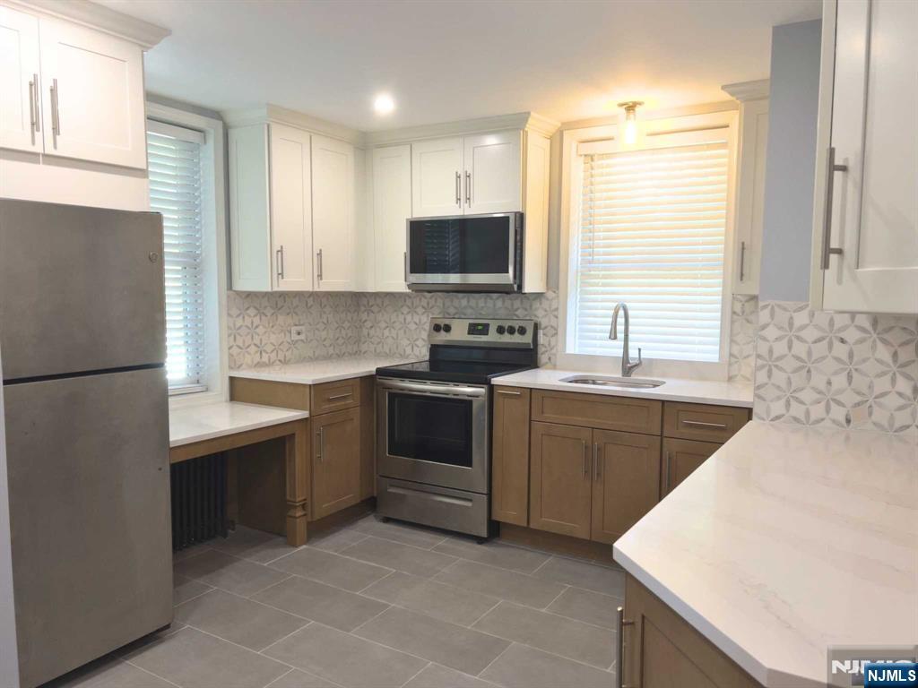 211 Kenilworth Road Ridgewood, NJ 07450 - Photo 5 of 15