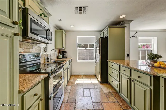 $469,000 | 4201 North 19th Street, Phoenix, AZ 85016