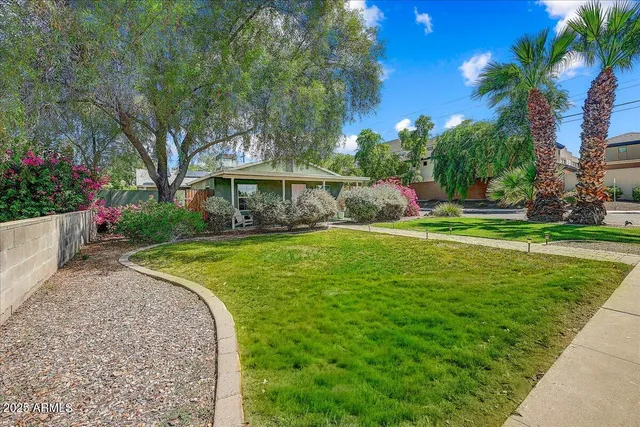 $469,000 | 4201 North 19th Street, Phoenix, AZ 85016