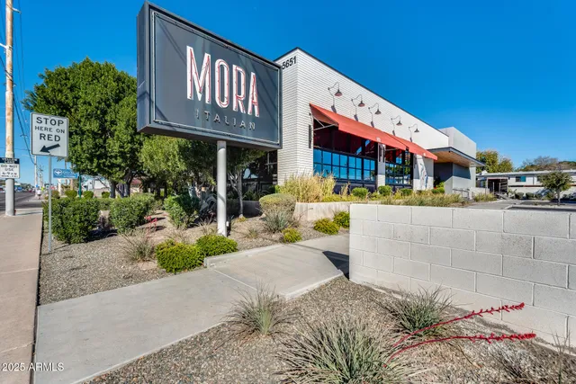 $469,000 | 4201 North 19th Street, Phoenix, AZ 85016