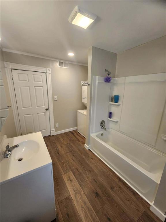 340 Virginia Avenue, Unit 3 Butler, PA 16001 - Photo 4 of 12 a bathroom with a bathtub and a sink