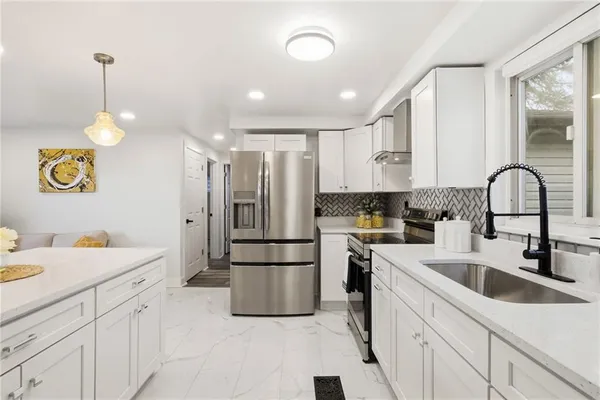 $164,900 | 512 Westinghouse Avenue, North Versailles, PA 15137