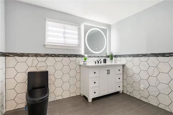 $164,900 | 512 Westinghouse Avenue, North Versailles, PA 15137