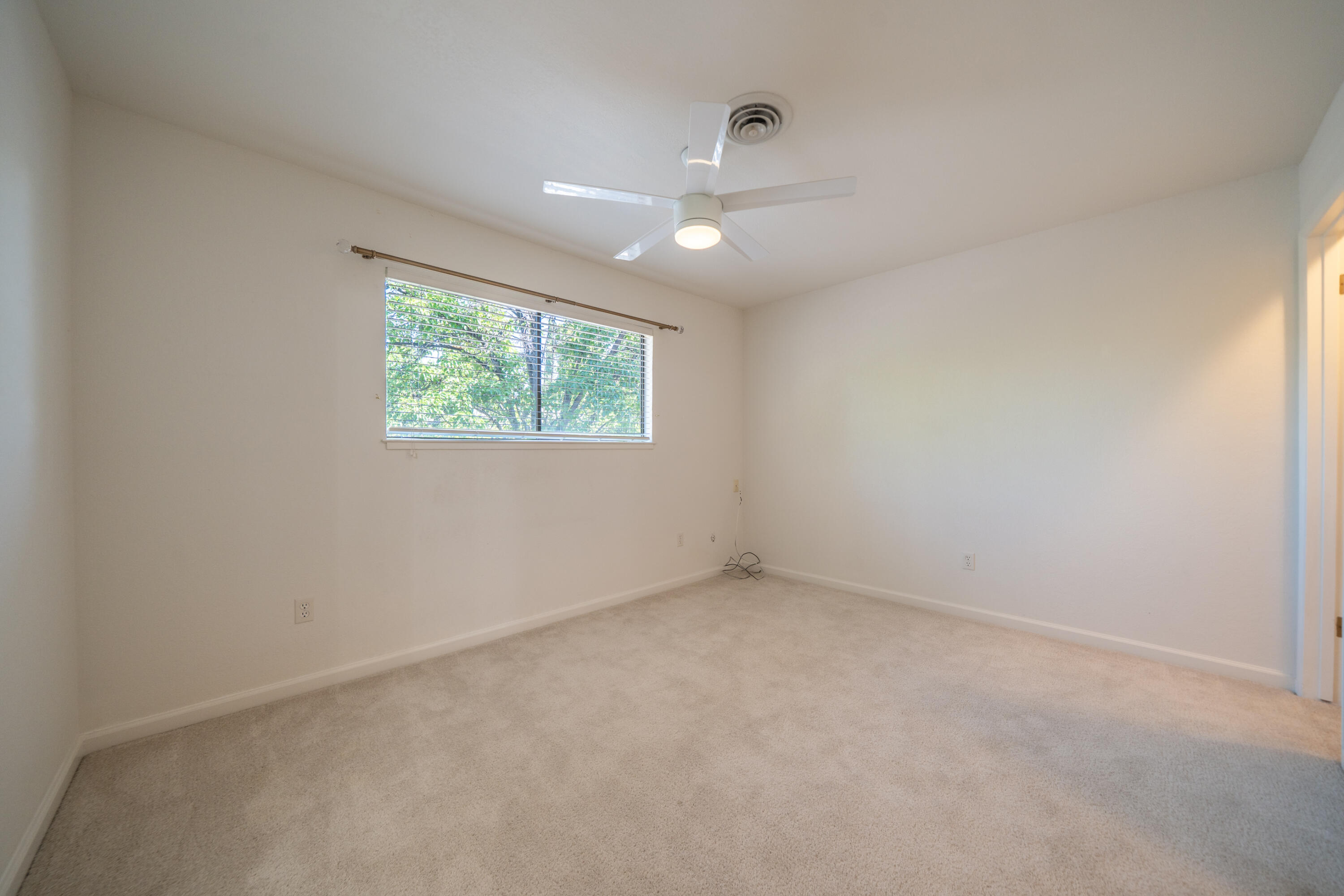 1930 Bechelli Lane Redding, CA 96002 - Photo 17 of 38 Bedroom 2