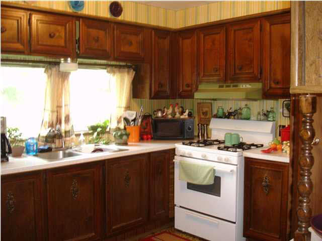 1411 Old Plank Road Newburgh, IN 47630 - Photo 4 of 14