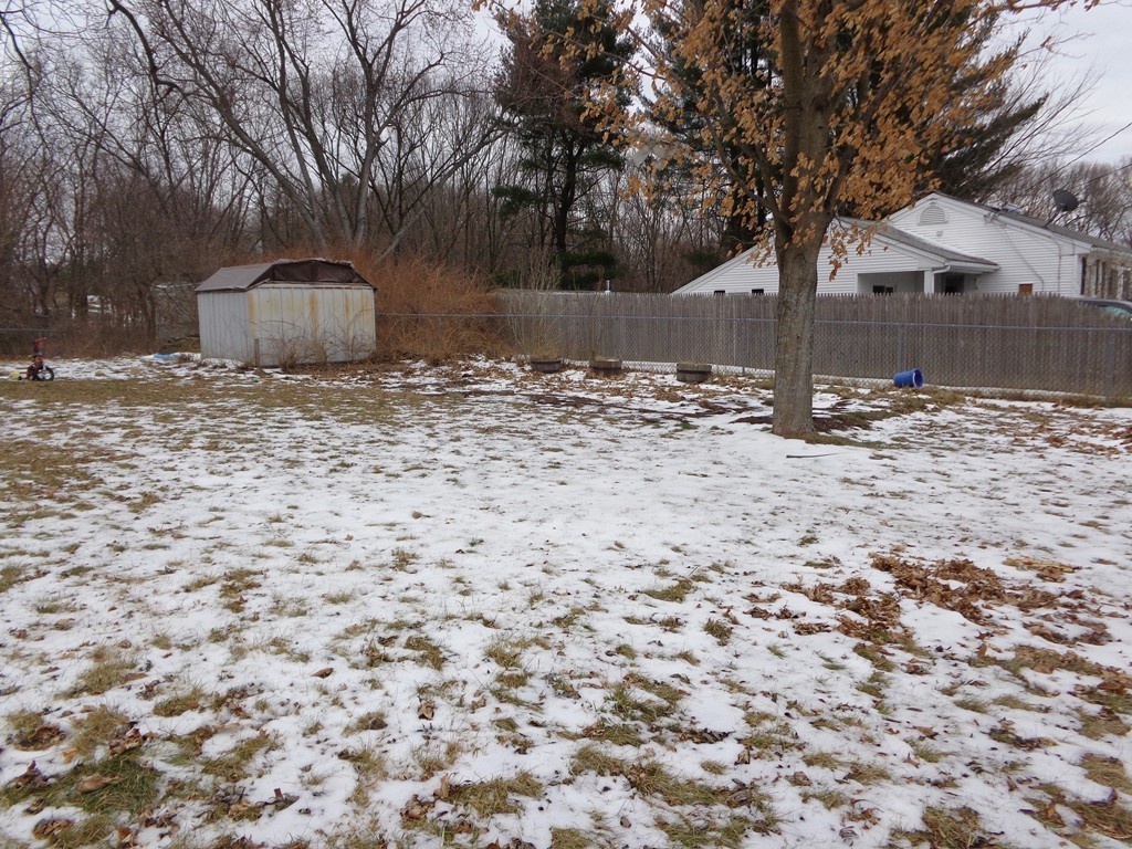 454 Westfield Road Holyoke, MA 01040 - Photo 16 of 24 Gallery Image 16