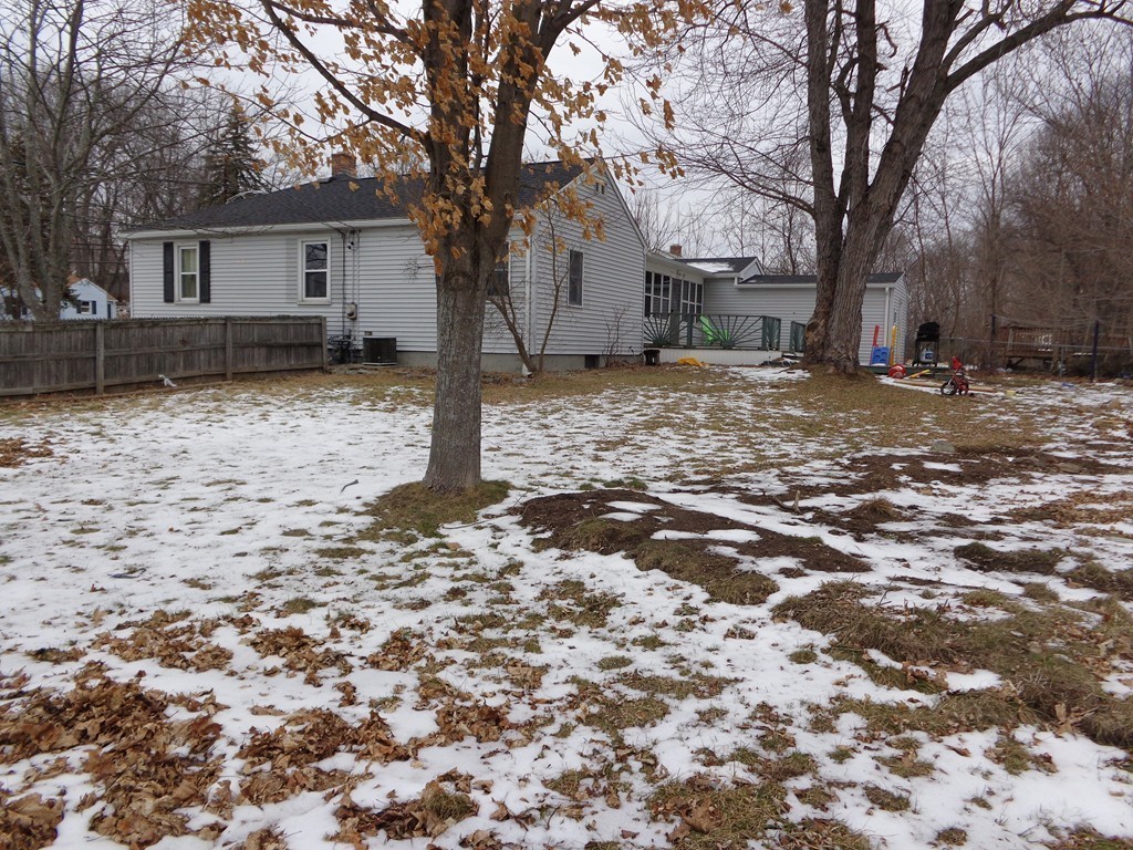 454 Westfield Road Holyoke, MA 01040 - Photo 18 of 24 Gallery Image 18