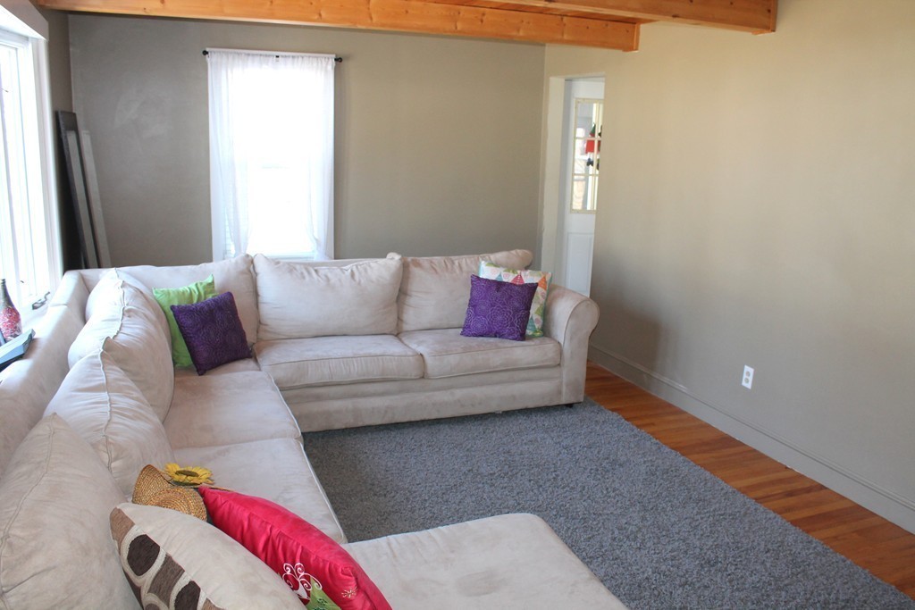 454 Westfield Road Holyoke, MA 01040 - Photo 23 of 24 Gallery Image 23
