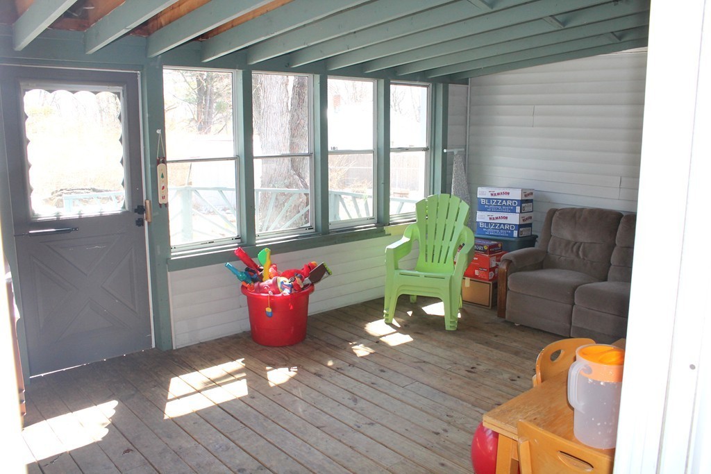 454 Westfield Road Holyoke, MA 01040 - Photo 5 of 24 Gallery Image 5