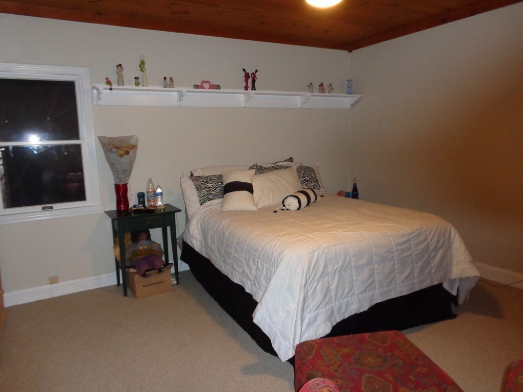 454 Westfield Road Holyoke, MA 01040 - Photo 8 of 24 Gallery Image 8