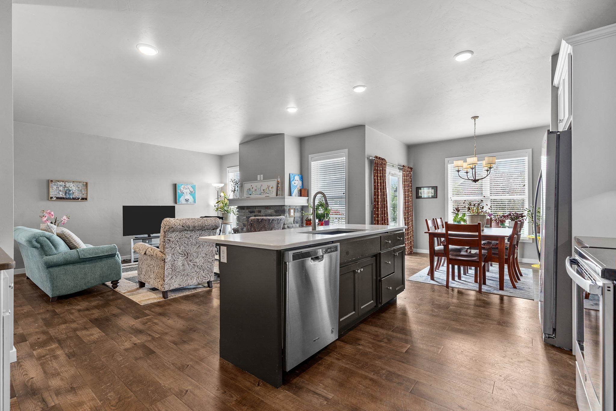3627 Tulip Trail Appleton, WI 54913 - Photo 15 of 68