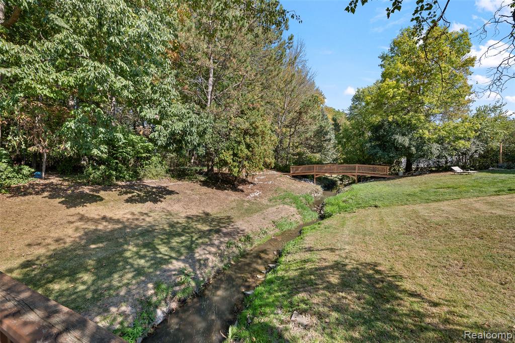 42990 Arlington Road Canton, MI 48187 - Photo 15 of 46