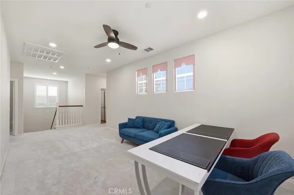 $959,900 | 24208 Via Perla, Valencia, CA 91354
